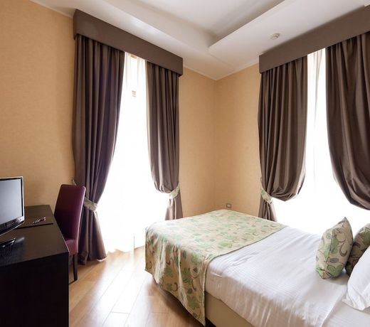 Hotel Naples