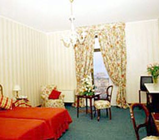 The Britannique Hotel Naples, Curio Collection By Hilton