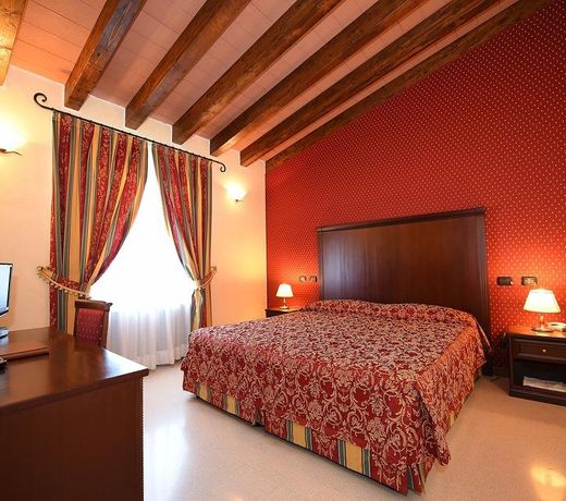 Hotel Villa Lauri
