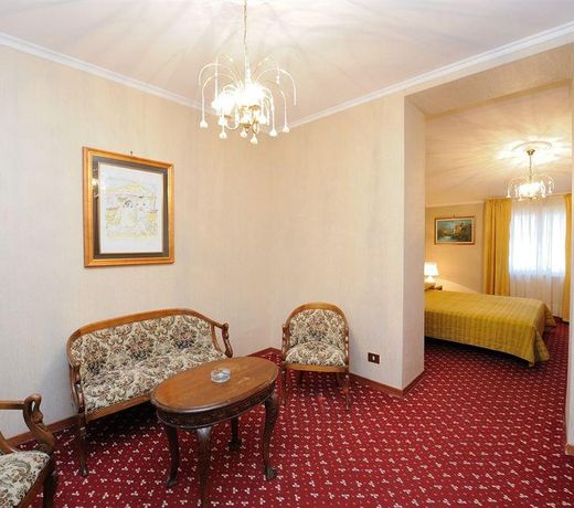 DIANA PARK HOTEL