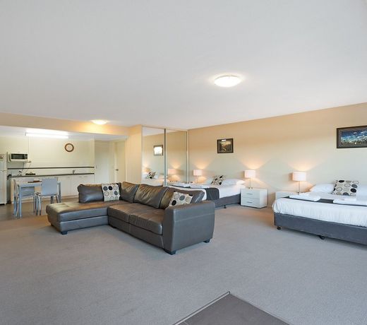 Albacore Apartments