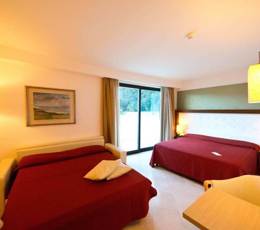 Vittoria Resort Pool & SPA