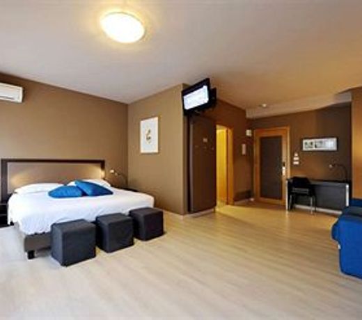 Hotel M14