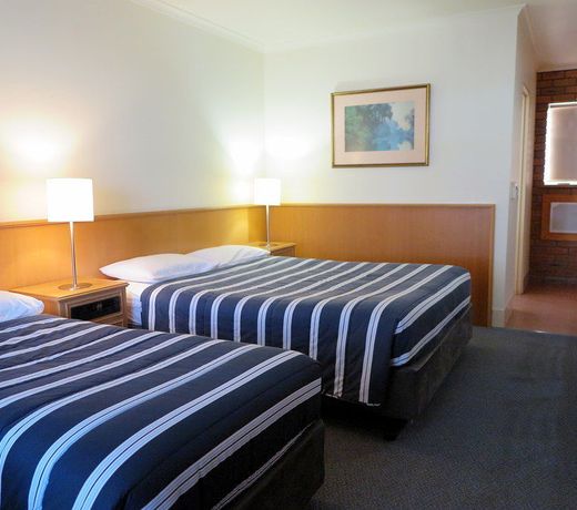 Summerhill Motor Inn
