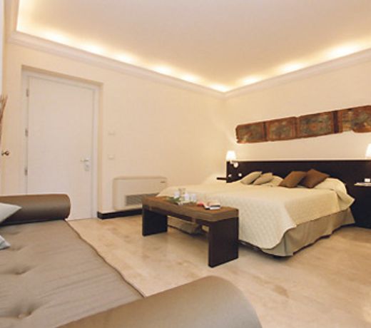 Ucciardhome Hotel