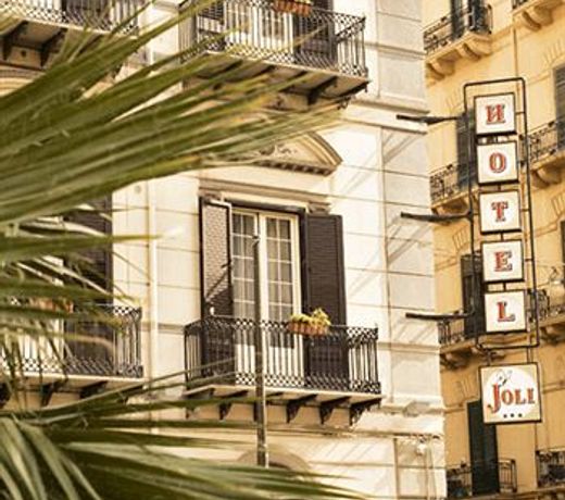 Hotel Joli
