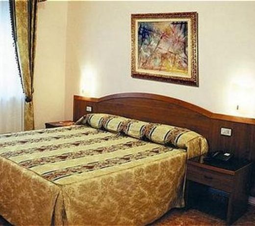 Hotel Joli