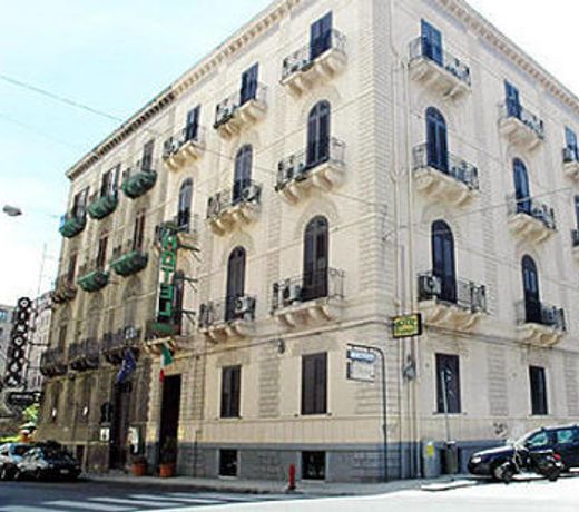 Hotel Tonic