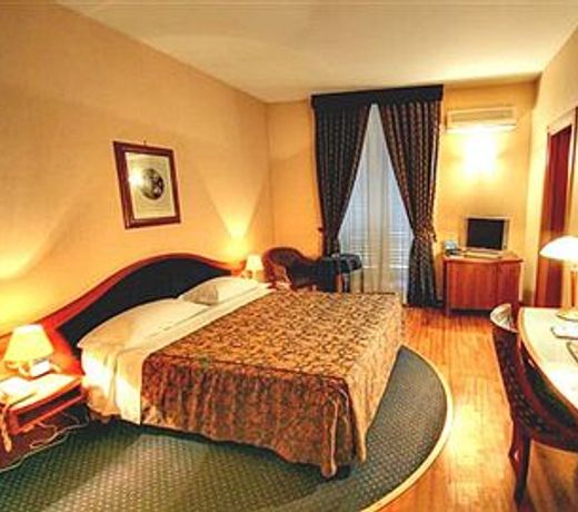 Massimo Plaza Hotel