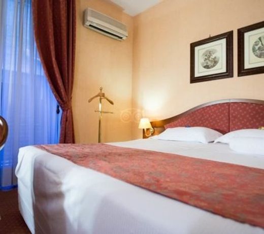 Massimo Plaza Hotel