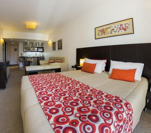 ESPACIA SUITES.