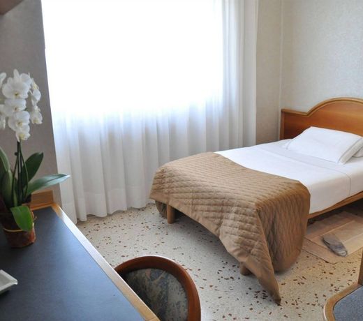 Hotel Maja