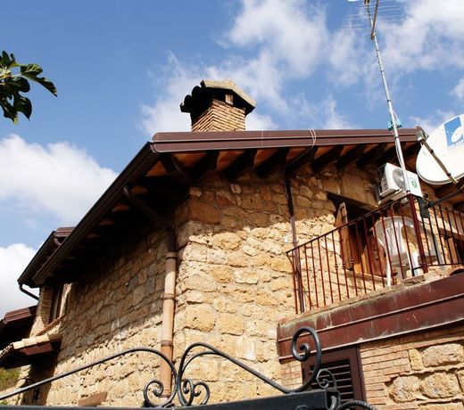 La Casa sulla Collina d'Oro