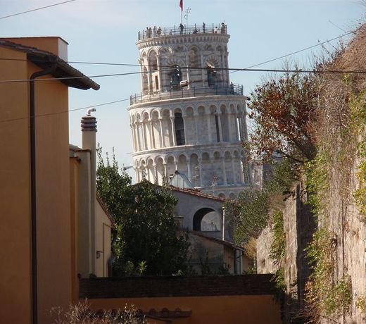 A Casa Doina Tower