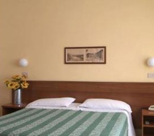 Hotel Cecile