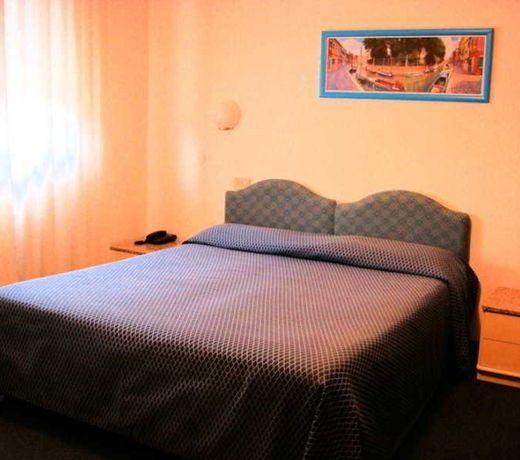 Hotel Capitol
