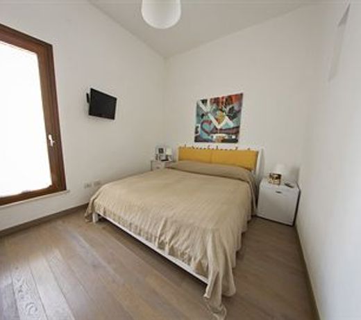 Tra le Mura