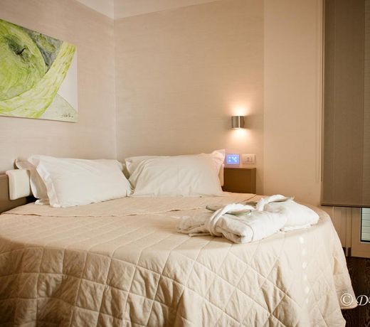 Life Hotel