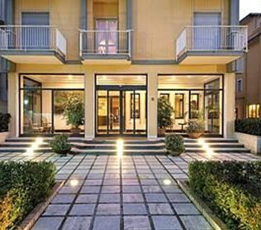 American Hotel