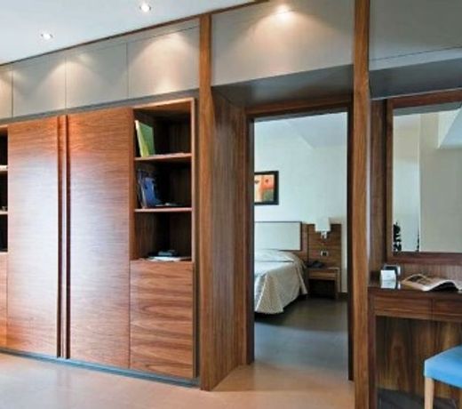 Suites & Residence Hotel