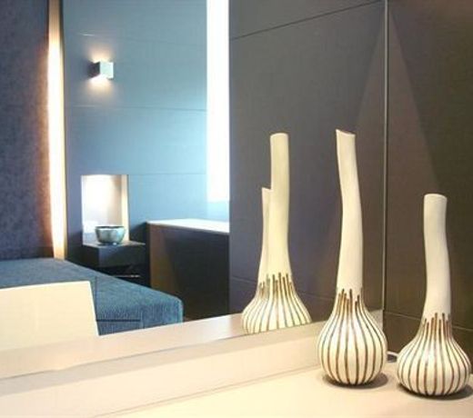 Wall Art Hotel & Residence