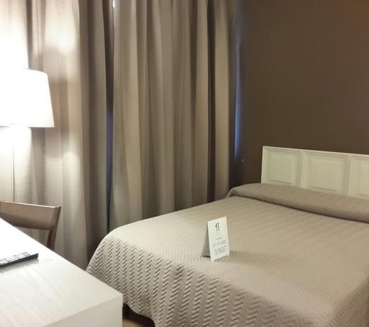 Hotel President