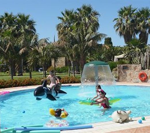Lantana Resort Hotel&Apartments