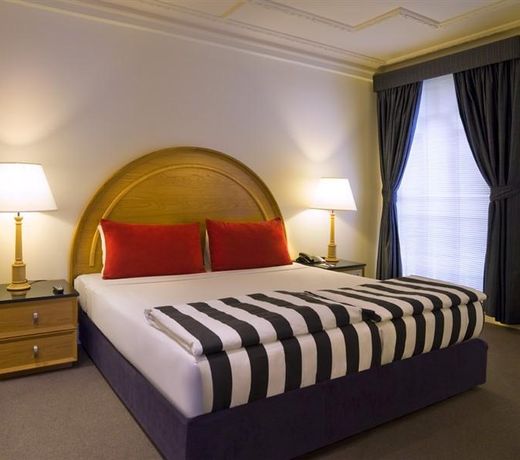 The Savoy Hotel on Little Collins Melbourne