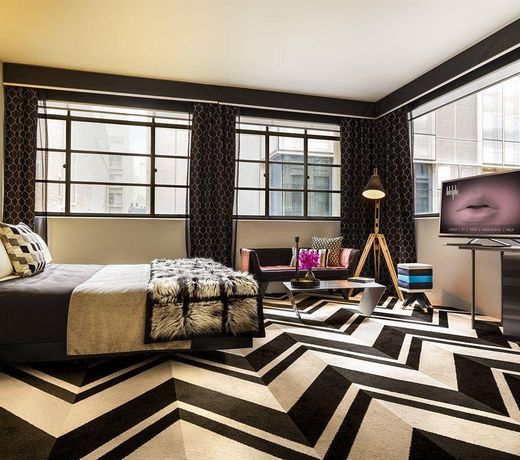 Adelphi Hotel
