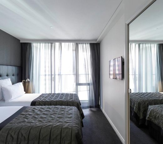 Quay West Suites Melbourne