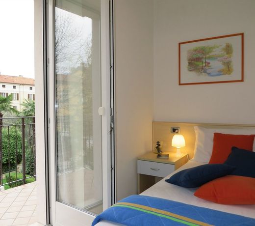 Bella Villa Apartments