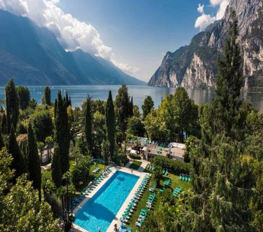 Du Lac Et Du Parc Grand Resort
