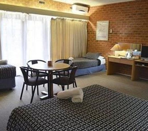 Quality Hotel Melbourne Airport