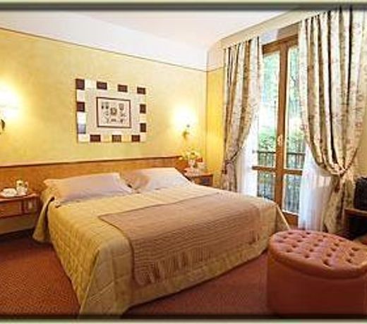 Relais Santa Chiara Hotel