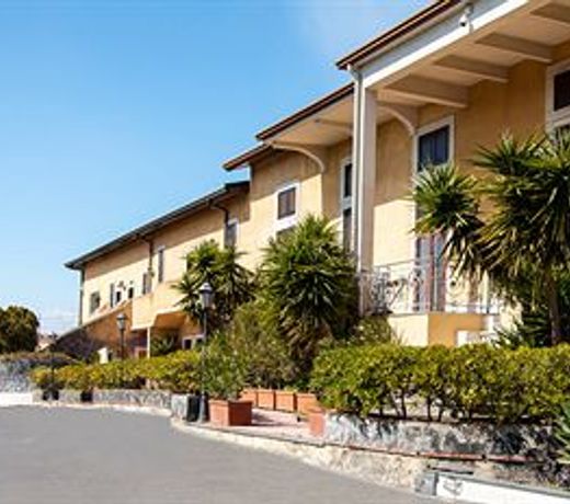 Ares Hotel