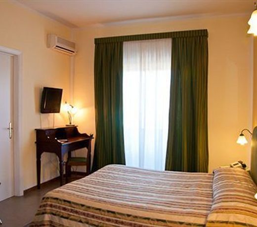 Ares Hotel