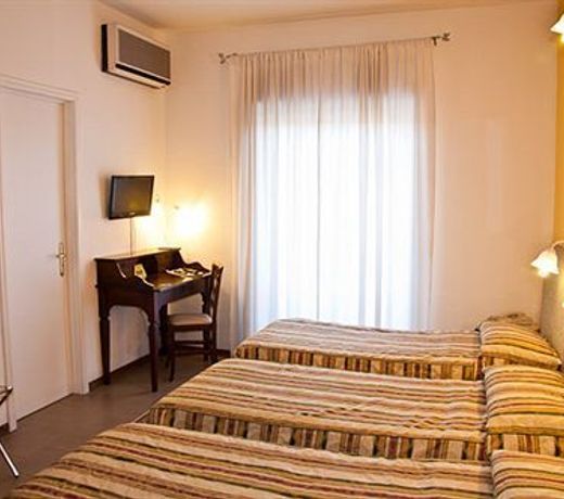 Ares Hotel