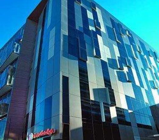 Travelodge Hotel Melbourne Docklands
