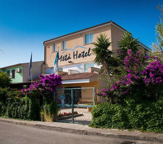 Meta Hotel