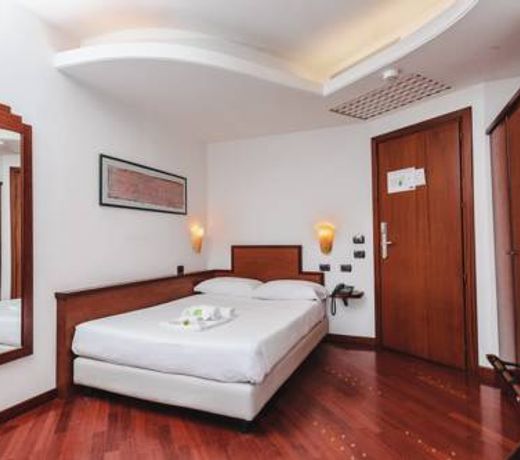 Hotel Carlo Felice
