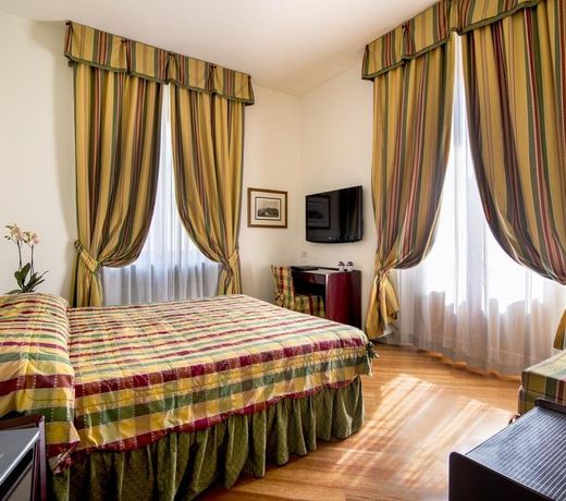 Hotel Italia