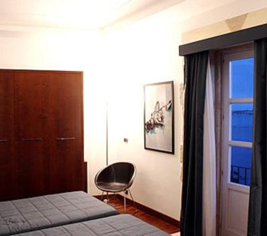 Royal Maniace Hotel