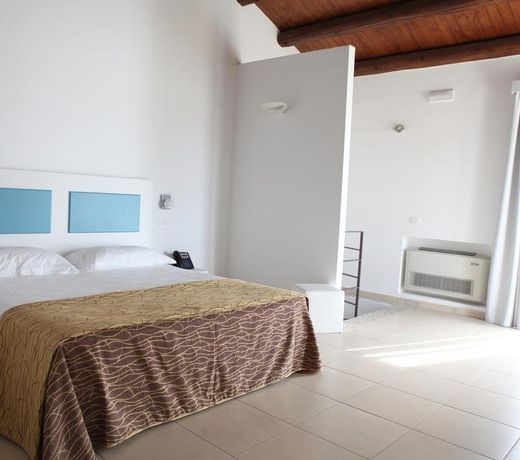 Kalaonda Plemmirio Hotel