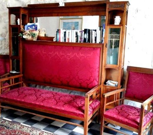 Lakkios charming suites and rooms