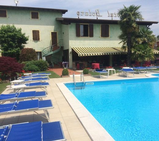 Hotel Bolero
