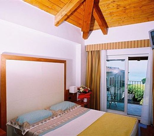 Hotel Mavino