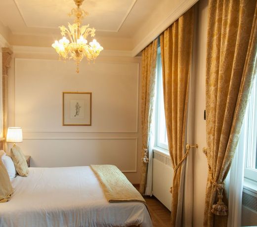 Villa Cortine Palace Hotel