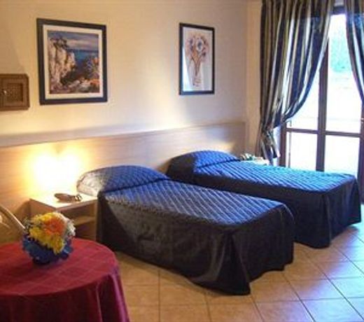 Hotel Ristorante Tre Leoni