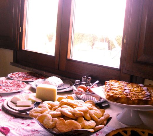 Sovana Hotel & Resort