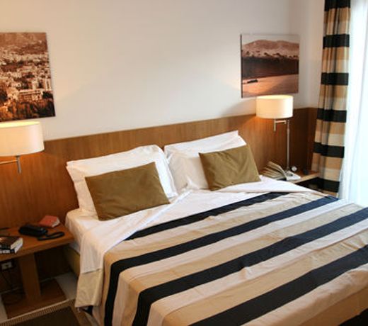 Rota Suites